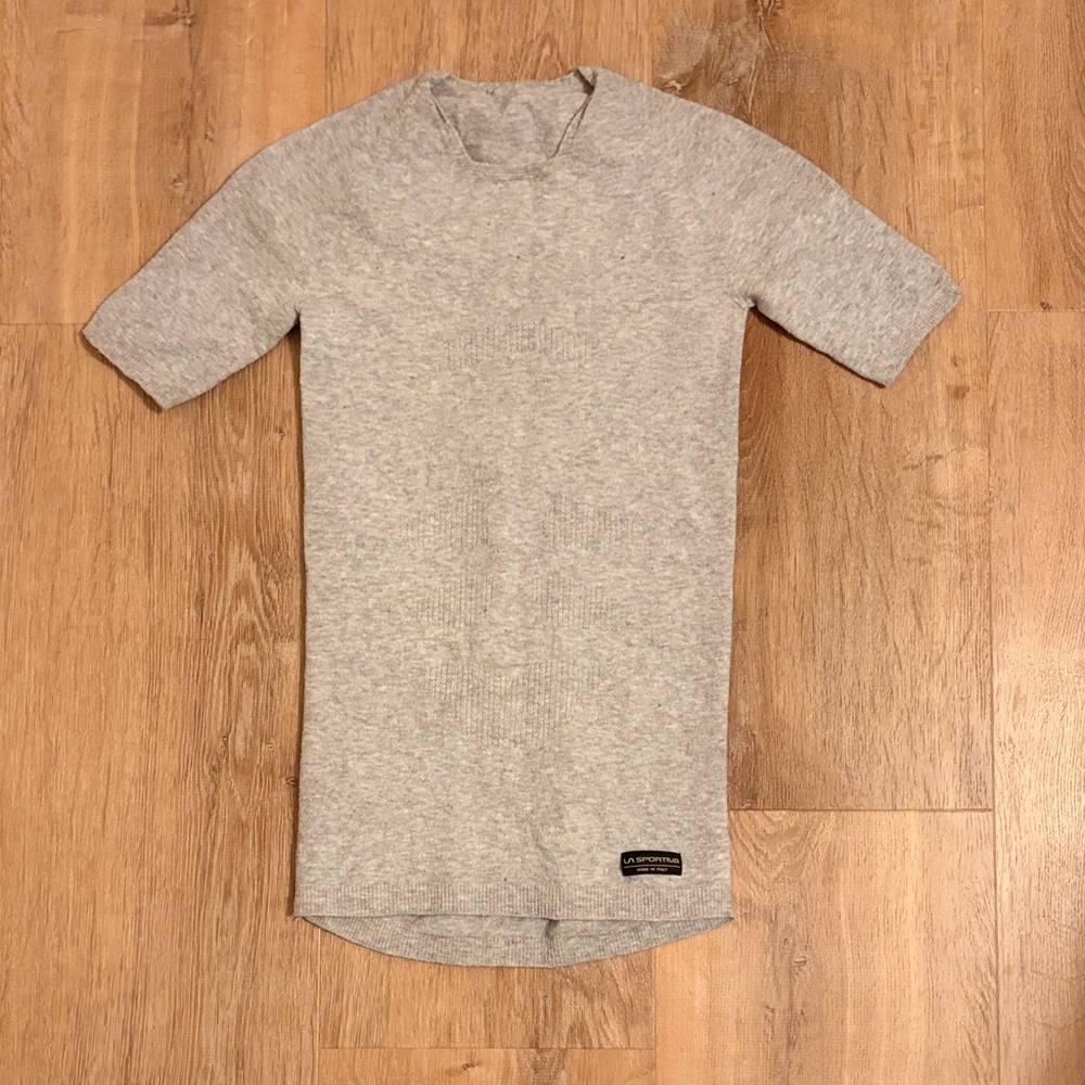 La Sportiva silk reflect shirt base layer like new hiking backpacking large